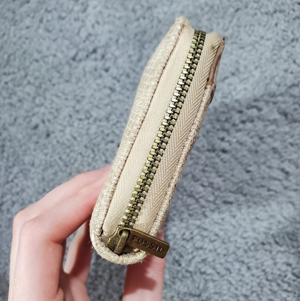 Fossil Wallet - Picture 4 of 13